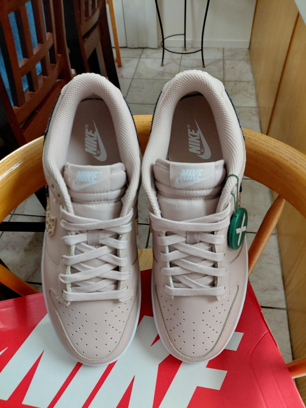 Brand New Women’s Nike Dunk Sneakers With Leopard Print Swoosh! - Picture 2 of 7